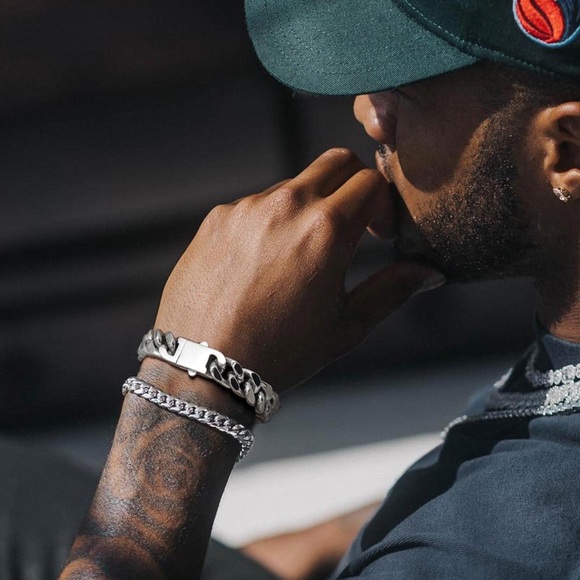 Men Silver 13mm Wide Stainless Steel Miami Curb Chain Bracelet - Picture 2 of 8